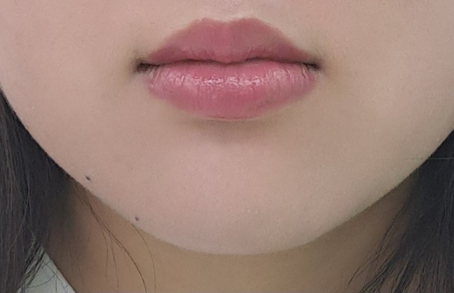 沒先擦護唇膏打底使用後