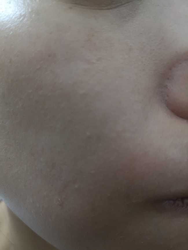 照片不得不說刷具上妝也很漂亮