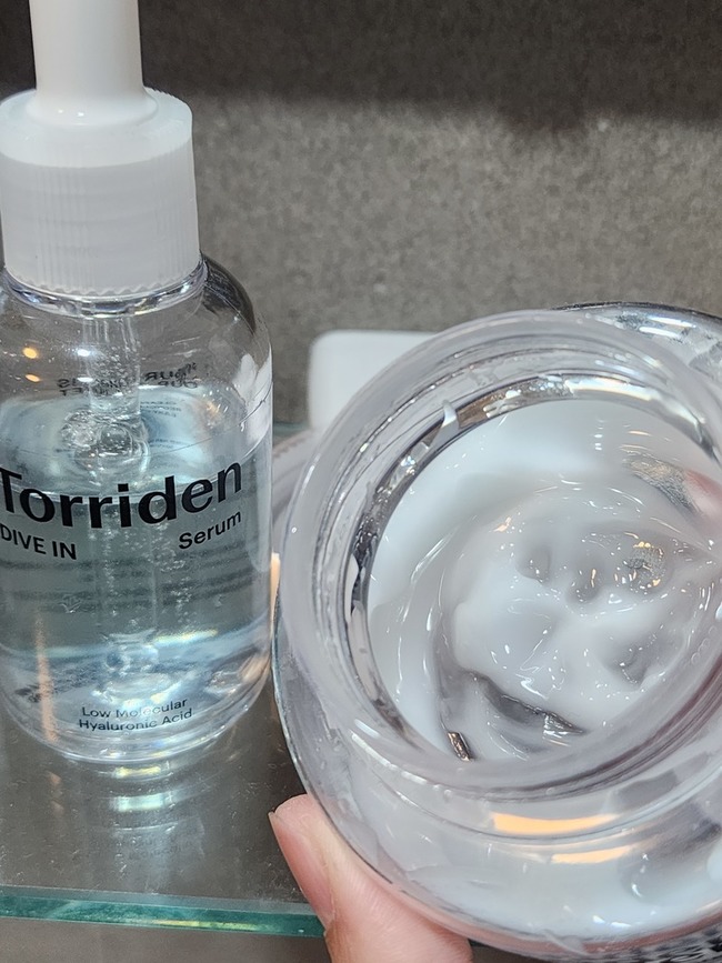 合在春秋換季作為清爽的保濕層