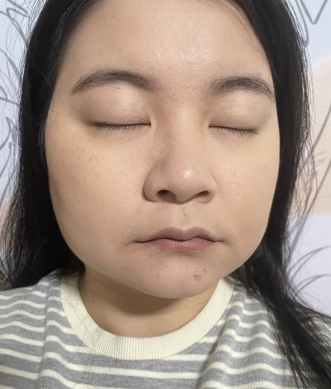 肉眼就可以明顯看出來整體變黃 肉眼就可以明顯看出來整體變黃