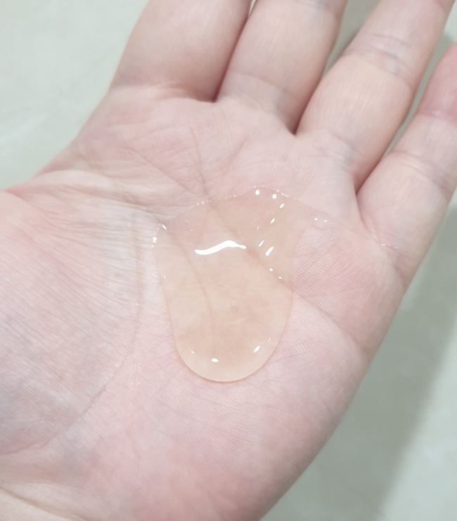 來是透明凝露質地算高流動性 來是透明凝露質地算高流動性