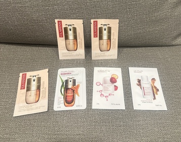 瑞鼻小姐 - CLARINS 克蘭詩 黃金雙萃精華粉底液 L4N 使用心得圖片