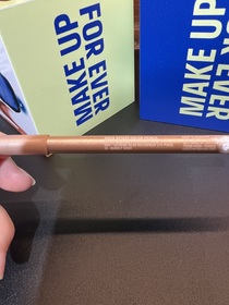 小米粉 - MAKE UP FOR EVER AQUA 24H防水持色眼線膠筆 14 香檳金沙 使用心得圖片