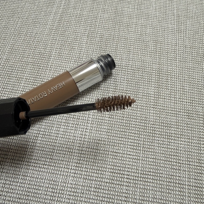 更強卸妝時記得好好清潔眉毛
