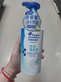 anna30 - head&shoulders 海倫仙度絲 控油蓬鬆型泡沫洗髮慕斯 使用心得圖片