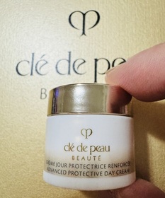 nanaco26 - Clé de Peau Beauté 肌膚之鑰 精萃光采防護精華霜II 使用心得圖片