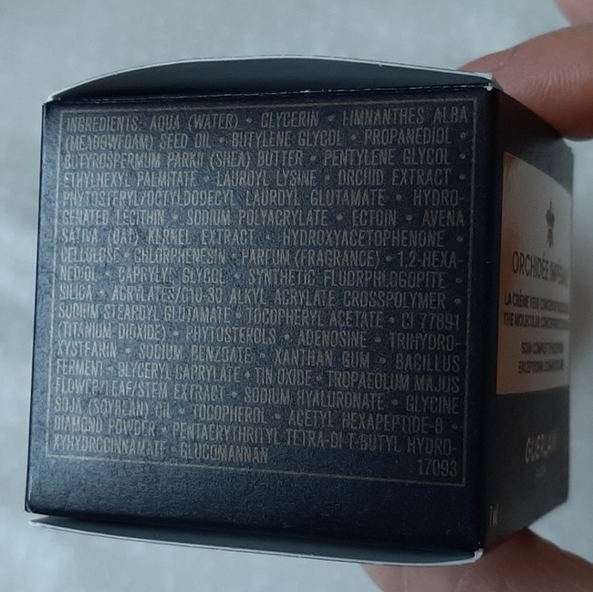 下裝一下試用包的護手霜吧