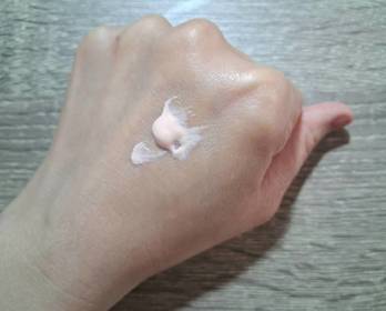 吳小純 - LA ROCHE-POSAY 理膚寶水 全護清透亮顏防曬隔離乳UVA PRO 使用心得圖片