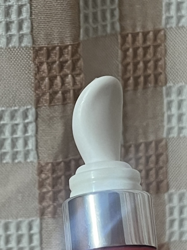 可以更好的按摩整個眼部周圍