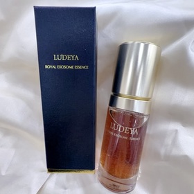 孟喬喬 - LUDEYA 露緹雅 蜂王玫瑰微泌精華 使用心得圖片