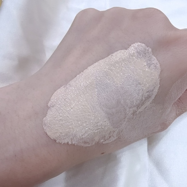 比較不明顯整體膚況更穩定透亮