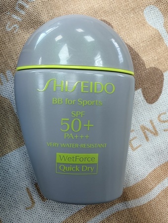 機場免稅店看到買來用用看