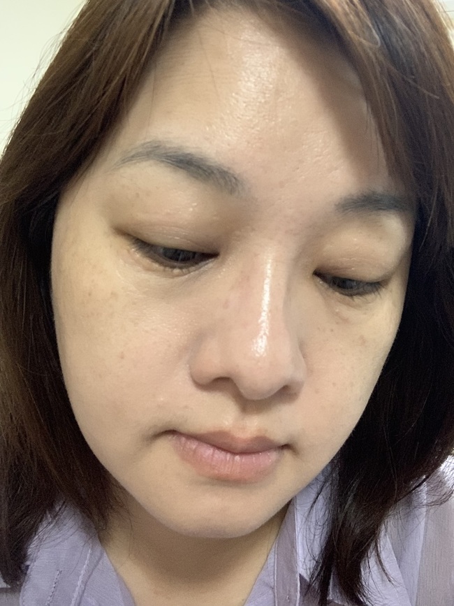 拿來當有潤色的防曬乳液使用吧😅