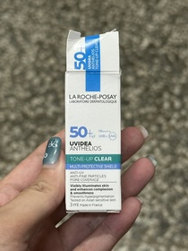 妍Y an - LA ROCHE-POSAY 理膚寶水 全護極致抗油光防曬亮白乳UVA PRO SPF50+/PA++++ 使用心得圖片