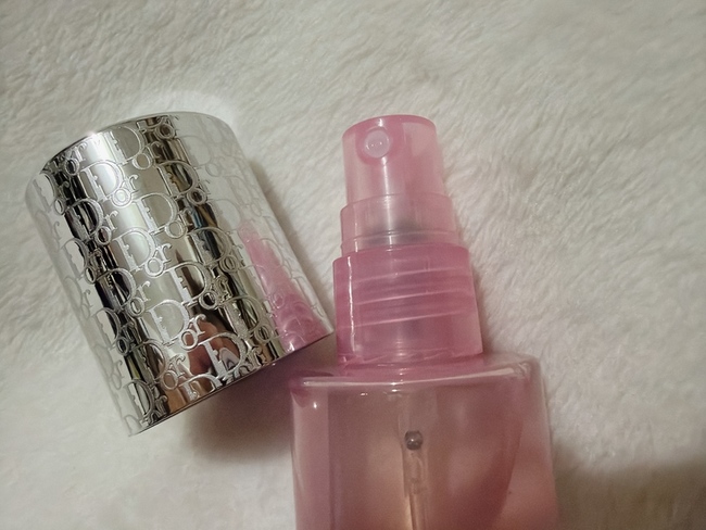 會直接濕掉一塊不均勻～