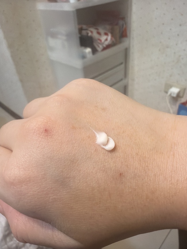 說這一瓶會是比較清爽的適合夏天