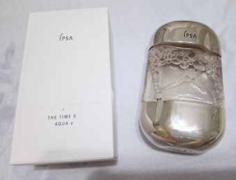 imgimg購入於ipsamomo官網其實又是為了它的贈品而購入哈為了避免被退稿就還是不在這分享好了😆而且改版後的美膚水我也正好有興趣立刻入手來試試囉imgimg小容量ml無香味主打訴求就是保濕搭配化妝棉使用使用後有感受到皮膚變水嫩而且完全不刺激就是個蠻安全的化妝水看了別人的分享似乎拿來濕敷會更有感自己試過之後的確不錯上妝時乾紋有比較不明顯會再回購喔👍