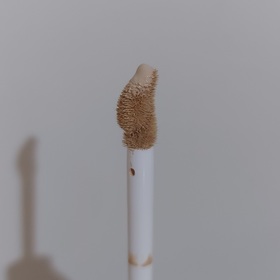 繪琉 - Benefit 嘖嘖稱齊輕盈遮瑕精華棒 使用心得圖片