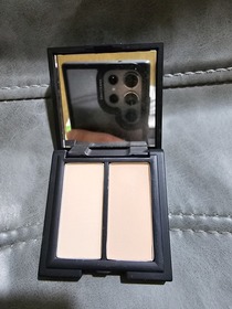 毛毛 - KAIBEAUTY 蘋果光雙效遮瑕粉 使用心得圖片