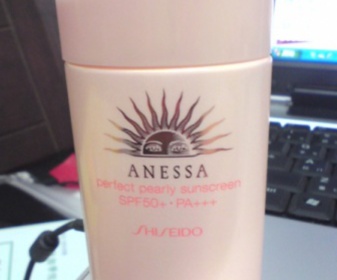 藍凱莉 - ANESSA 安耐曬 珠光防曬露SPF50+/PA+++ 使用心得圖片