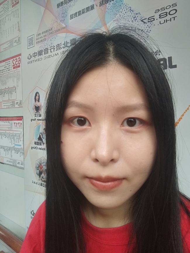 潤澤亮面單純喝飲料沒有掉色 潤澤亮面單純喝飲料沒有掉色