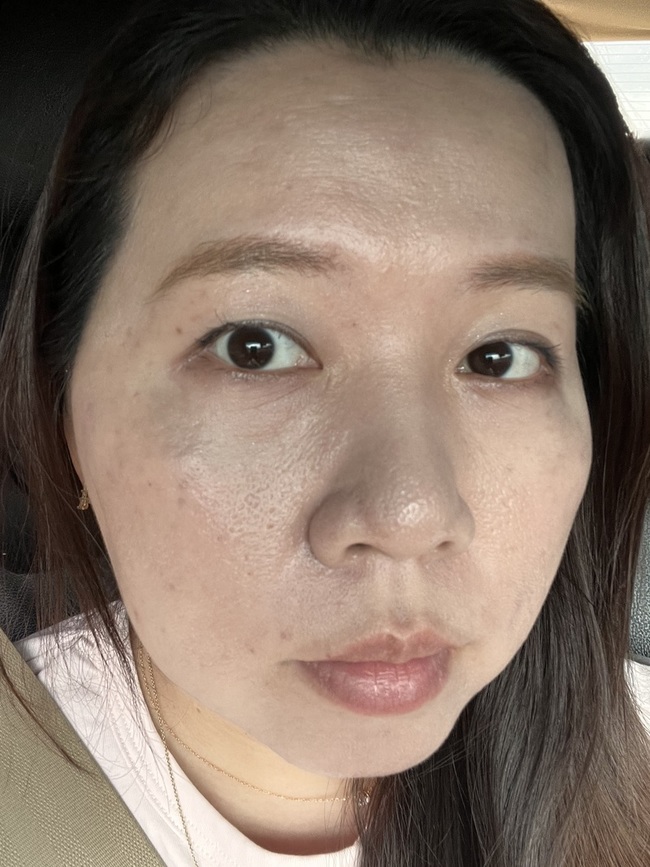 上二層粉底後也不會覺的粉感很重