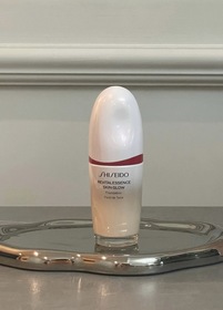 莘宜 - SHISEIDO 資生堂國際櫃 超聚光活膚粉底精華 SPF30/PA+++ 240 粉石英 Quartz 使用心得圖片