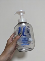 가운 - Bioré 高彈潤沐浴慕絲 使用心得圖片