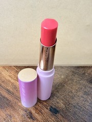 s101942000 - Estée Lauder 雅詩蘭黛 水啵啵琉璃潤唇膏 06 冰紛莓果 使用心得圖片