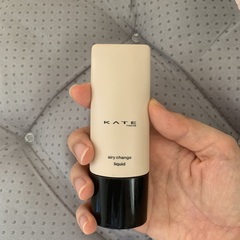 00KAT00 - KATE TOKYO 凱婷 極輕感持久粉底液SPF30 /PA+++ 02 使用心得圖片