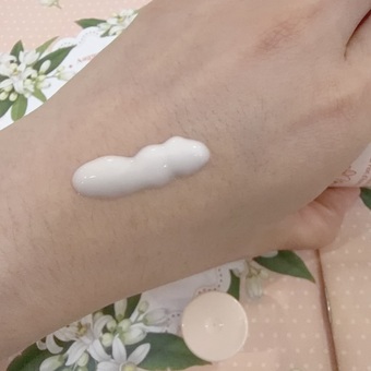 一整天拿來當日常保濕也蠻夠用