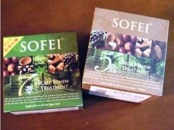 網友小草ㄦ在心得中提到5油髮質重建護理菁華和旅行組有關