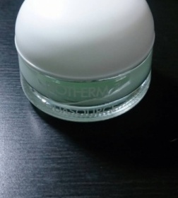 nicolela - Biotherm 碧兒泉 5000L極水感活泉水凝凍 使用心得圖片