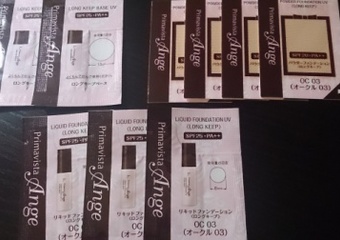 個臉大概要用掉三張半屈臣氏的吸油面紙才能把