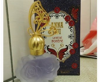 Bold Lady - ANNA SUI 安娜蘇 紫蝶戀淡香水 使用心得圖片