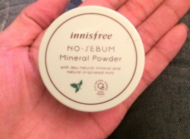 isisLAI - INNISFREE 無油無慮礦物控油蜜粉 使用心得圖片