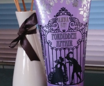 Bold Lady - ANNA SUI 安娜蘇 紫境魔鑰沐浴精 使用心得圖片