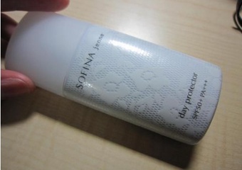 顏水凝乳液"有興趣在屈臣氏Sofina開架