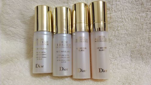 世界是平的 - Dior 迪奧 精萃再生花蜜淨白精華液 使用心得圖片