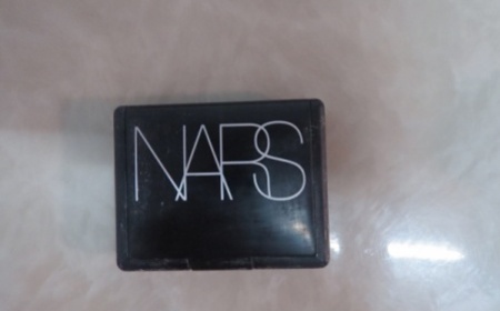 每天都要美美滴…如 - NARS 雙色眼影 使用心得圖片