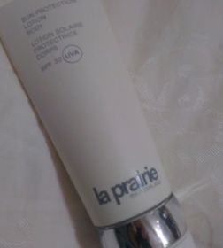 世界是平的 - la prairie 艷陽身體防護乳SPF 30 使用心得圖片