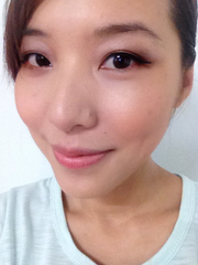 吉兒小姐 - Avon 雅芳 絕對綻色眼影 使用心得圖片