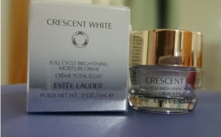 小雨兒 - Estée Lauder 雅詩蘭黛 極淨光透白修護雪紡霜 使用心得圖片