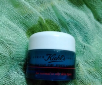 超大隻美人 - KIEHL'S 契爾氏 冰河醣蛋白無油清爽凝凍 使用心得圖片