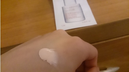 Olive.lee - CLARINS 克蘭詩 輕呼吸全效UV隔離露SPF50/PA++++ 使用心得圖片