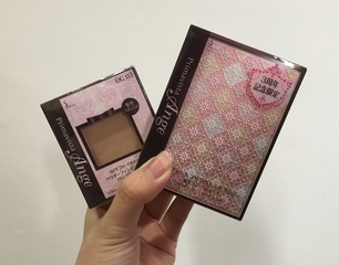 的粉餅很久了,剛好逛屈臣氏的時候看到三周年