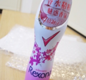 dance2507 - Rexona 蕊娜 魅惑香氛制汗爽身噴霧 使用心得圖片