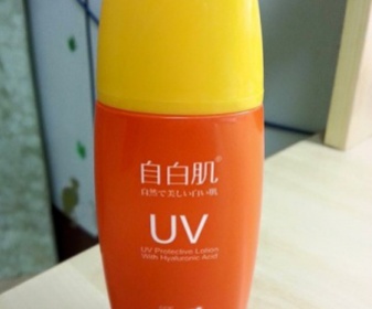 吳俏筆 - WHITE FORMULA 自白肌 玻尿酸高係數防曬乳SPF50+(戶外型) 使用心得圖片