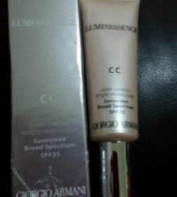 盧卡斯 - GIORGIO ARMANI beauty 亞曼尼 雪紡瞬白CC霜SPF35 使用心得圖片