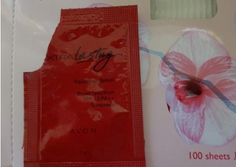 冰青 - Avon 雅芳 持久恆采柔光粉底液 使用心得圖片